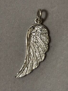 925 Sterling Silver Angel Wing Pendant Charm - Women Jewelry